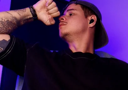 A Big Cock Needs a Good Blowjob