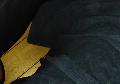 Dirtyjunkbro Doesn't Want to Go to the Toilet. Better on the Sports Shoes.