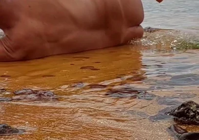 Ladysilva on the Beach Getting Naked What a Hot Tanned Ass with a Sexy Mark