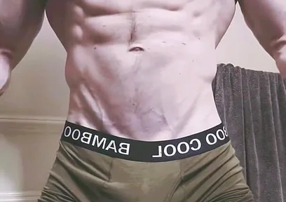 Famous Nfl Player Goes Viral on Instagram