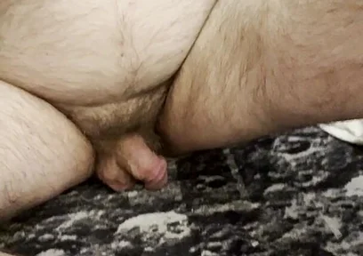 Coach Karl's Bare Feet Bare Balls up Close [8893]