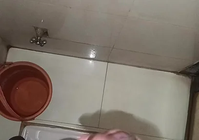 Desi Boy Jerk off on Toilet Masterbet in the Toilet