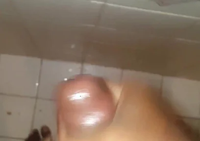 Jerking off S10 E10