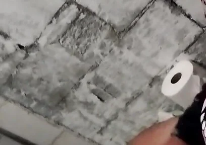 I Come to the Bathroom Because I Need to Pull It
