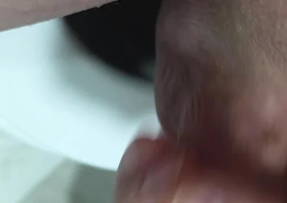 Murray Solo Masturbates and Cumming Out