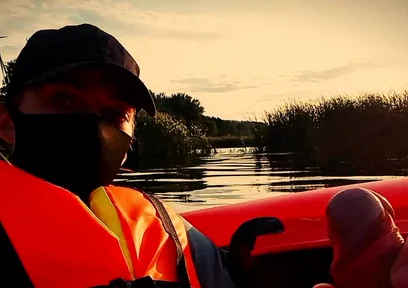 Memories of the Past Summer. Twink Jerks off Her Cock in the Middle of the River