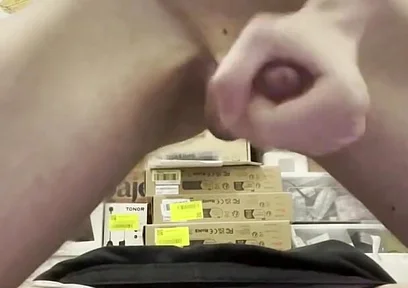 Amateur Twink Cumming Hard and Fucking Himself with a Huge 21cm Dildo