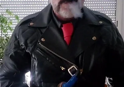 Red Tie in Full Langlitz