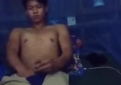 Virgin Sexy Pinoy Twink Boy Masturbation