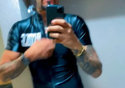 Fbi Agent and His Enormous Club