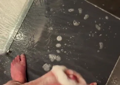 Jerked off in the Hotel Shower