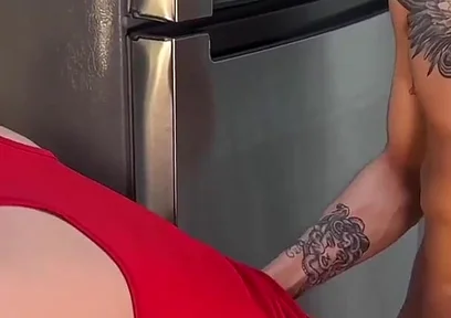 Hung Papi Viral Video Fucking While Cooking Pasta Bareback