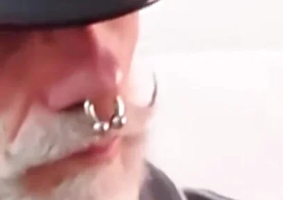Bluf Smoking