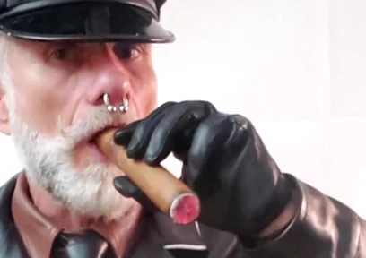 Bluf Smoking