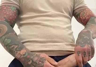 Good Uncle Jerks off
