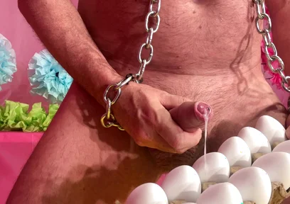 Easter Bunny Lays Its Eggs 1