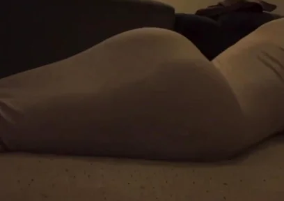 Big Ass Latina Dives Deep in Raw Ass Play