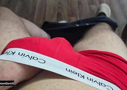 Hot White Guy Jerks Off in Pyjama Outfit After Waking Up Live on Stripchat PhantomGent