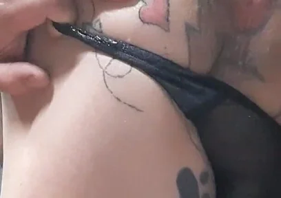 Tunnel Buttplug Stretching