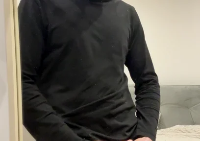 Fucking a Toy with a Big Dick and Moaning at 42 Years Old