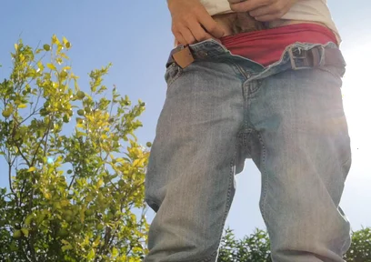 Hot Guy Jerks off Nervously Outdoor