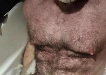 Hairy Muscle Bear Jerk off in Tub
