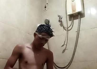 Filipino Solo Shower: Slim Asian Twink Jerks Big Cock