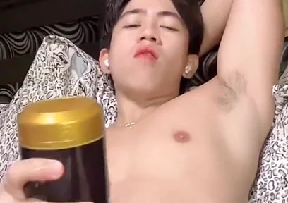 Pinoy with Big Dick Trying Dildo