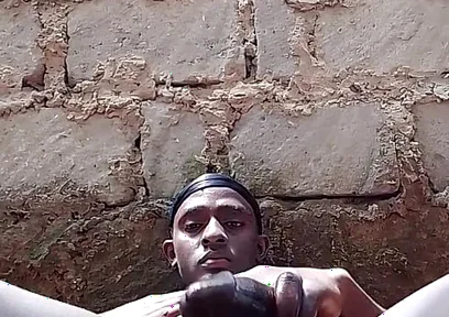 Twink with a Big Black Dick Jerks off in a Hot Vedio Out in Public as Neighbours Watch