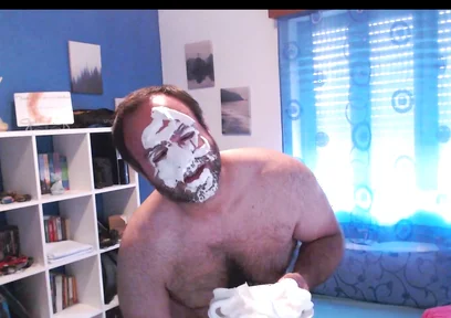 Silly Video, Shaving and Shaving Foam Pie to the Face