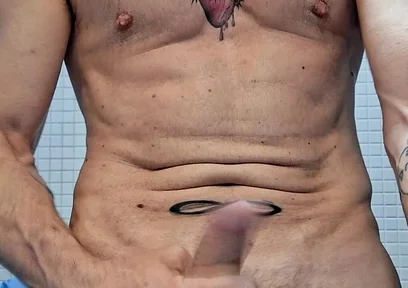 Straw in the Changing Rooms
