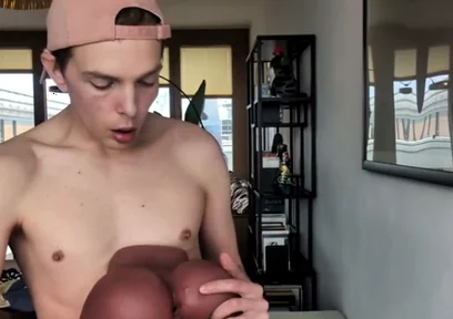 Twink Jerking off