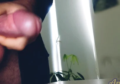 A Tasty Wank Early in the Morning and Cum on the Table