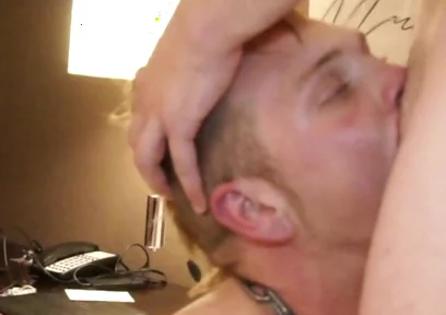 Bukkake Amateur with Gay Twinks Sucking All His Friends to the Cum