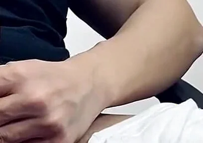 This Massager Became My Favorite Toy for Now