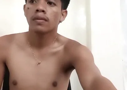 Pinoy Twink Gets Horny at Home