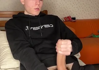 Young Guy’s Epic Cumshot Reveal