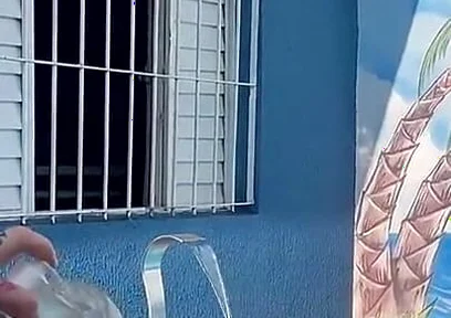 2 Straights Jerking off in the Pool