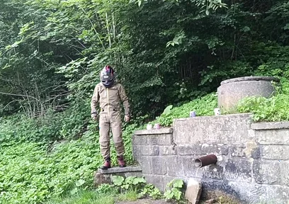 Jerking off in Public on the Road Near a Spring, Caught by a Young Man Masturbating Completely Naked