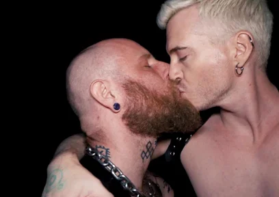 Etch - Gay Male BDSM