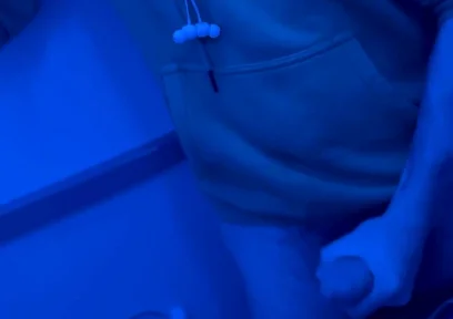 Masturbating at 30,000 Ft