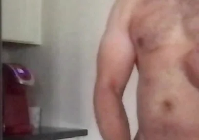 Quick Cumshot in Kitchen