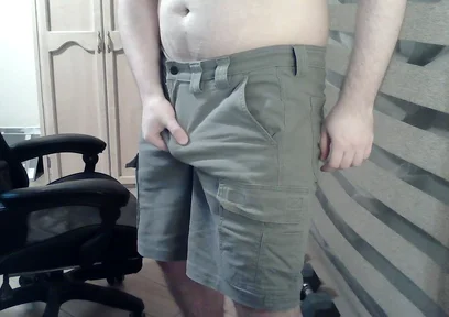 Hot Stud Goes Commando During Leg Day