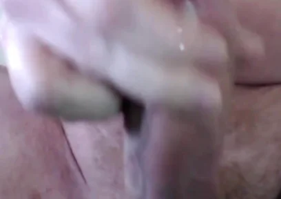 Bennyk72 Quick Sofa Cumshot