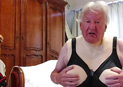 Nursing Bra and Thight Miniskirt