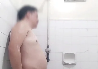 A Handsome Pinoy Masturbating Before a Shower.