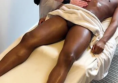 Black Guy Got Excited During Massage With New Masseur And Things Escalated