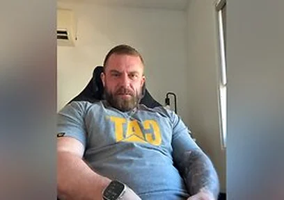 Built Aussie Bloke Edges In Office Chair & Explodes Pov All Over Your Face