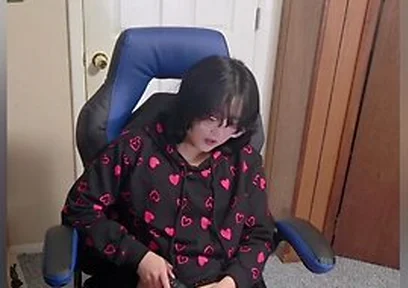 Japanese Femboy Hard Squirts Like A Girl