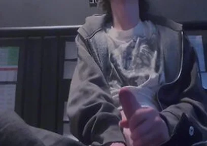 Teen 18+ Boy Stops Gaming To Jerk Off His Big Cock
